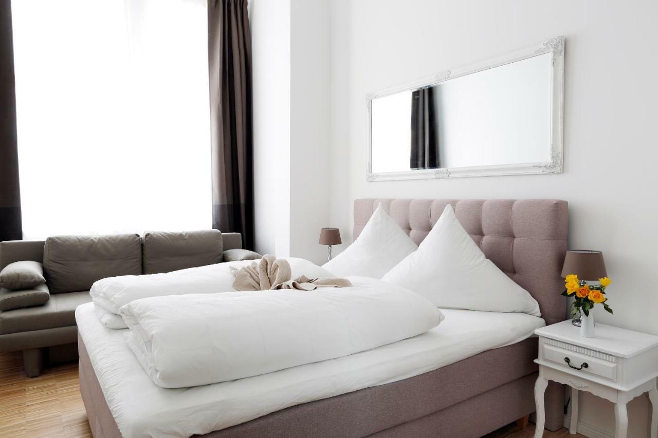 Sc 02 By Rockchair Apartments L Superhost Status L 4 Bedrooms Boxspringbeds 2 Bathrooms Balcony Elevator - Cozy Family & Business Flair Welcomes You! เบอร์ลิน ภายนอก รูปภาพ